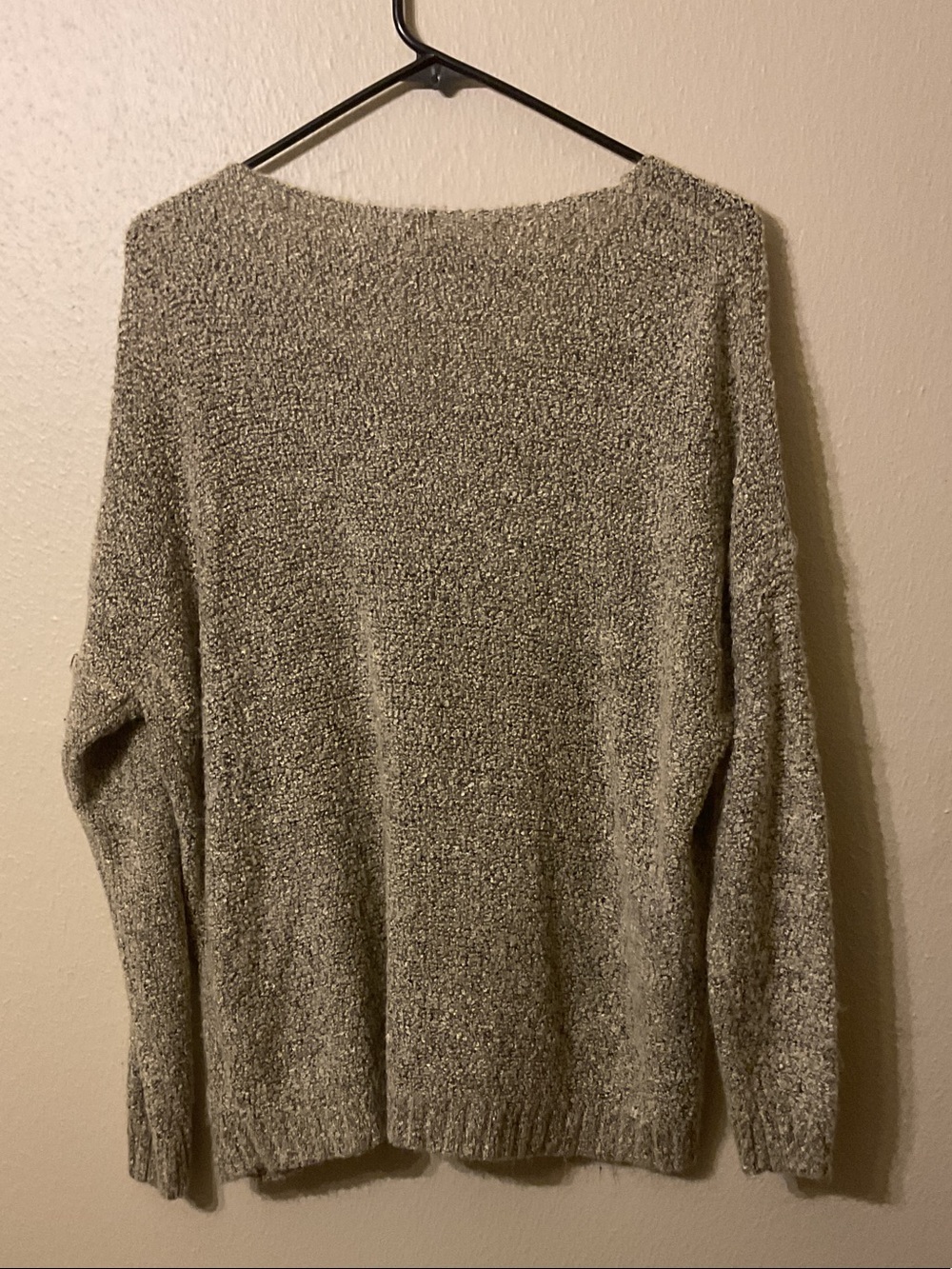 Altar'd State Cozy V-Neck Women’s Sweater in Light Olive Size S/M - Picture 3 of 6